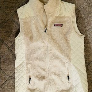 Vineyard vines vest